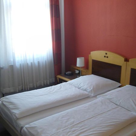 Zum Loewen Hotel บาดฮอมบูร์ก ฟอร์ แดร์เฮอเฮอ ภายนอก รูปภาพ