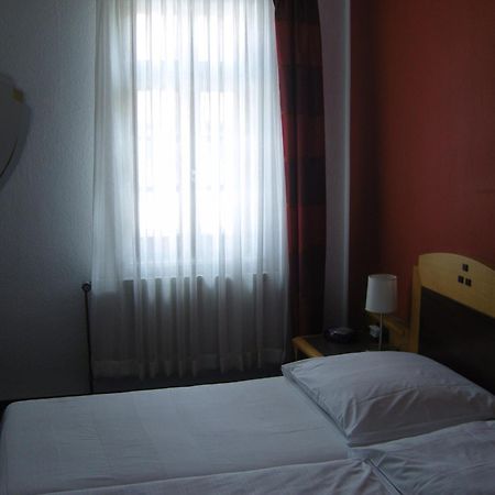 Zum Loewen Hotel บาดฮอมบูร์ก ฟอร์ แดร์เฮอเฮอ ภายนอก รูปภาพ