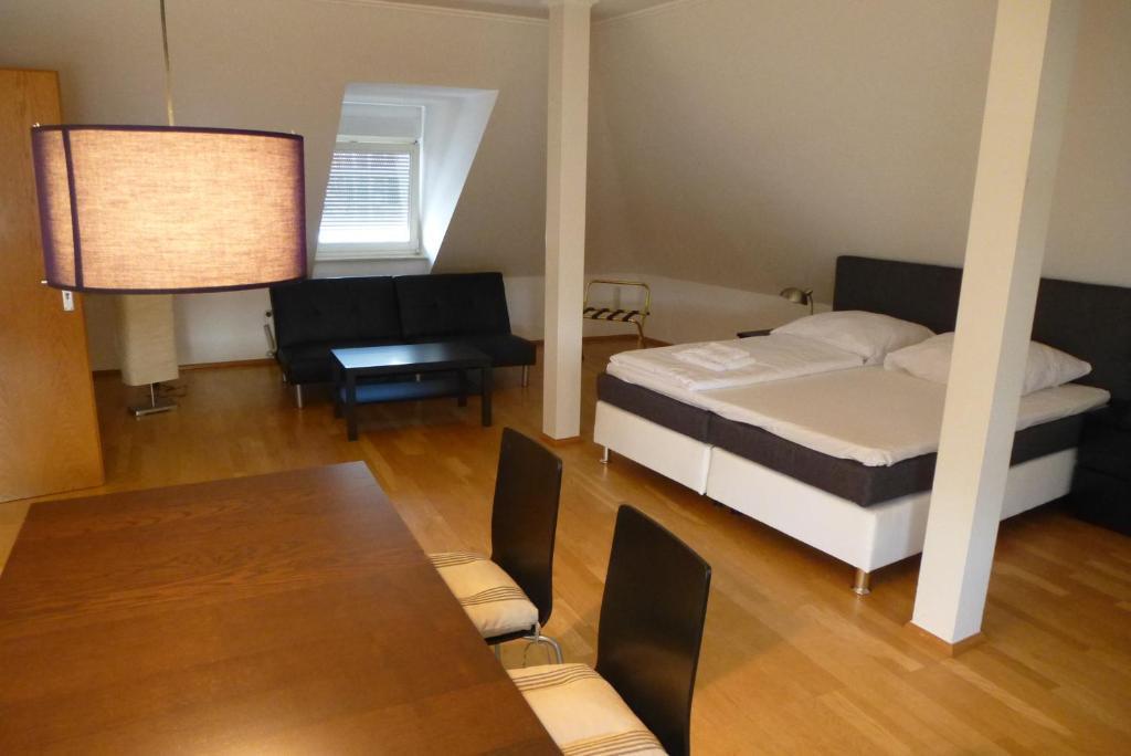 Zum Loewen Hotel บาดฮอมบูร์ก ฟอร์ แดร์เฮอเฮอ ห้อง รูปภาพ